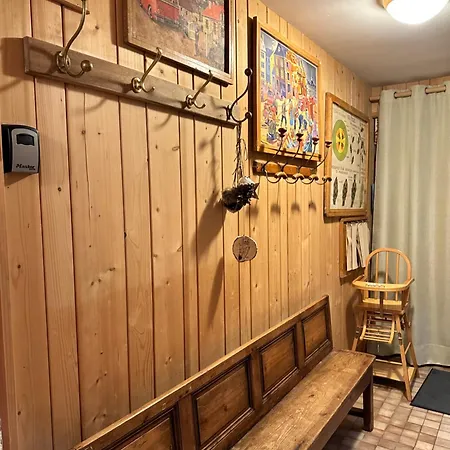 Sous Les Loges - Mountain